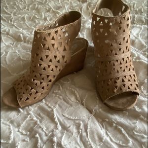 Ladies wedge sandals